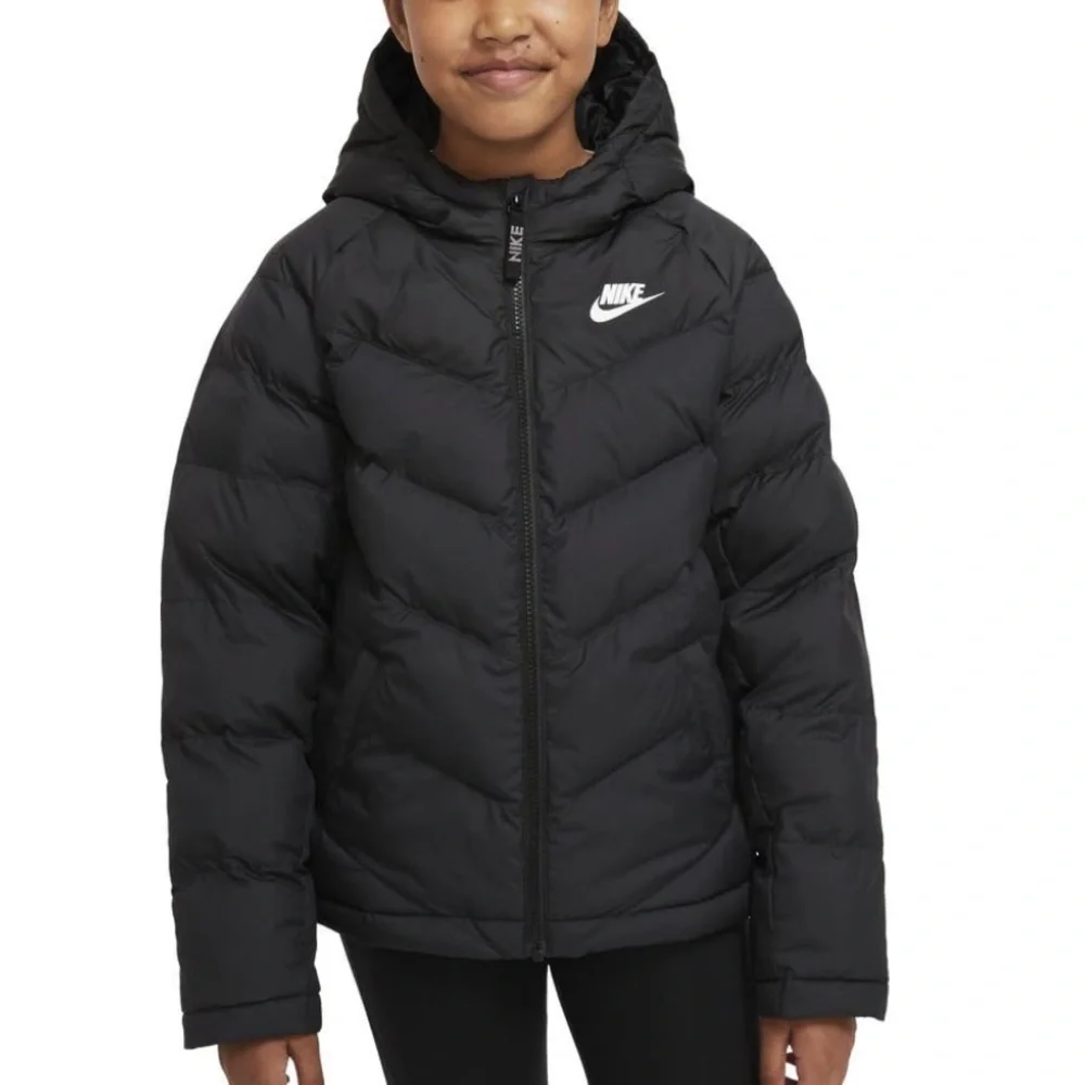NWT Nike kids puffer jacket in black Size: M (10-12)